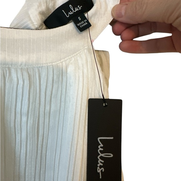 Lulus Celebrate Chic White Ruffled Plisse Halter Mini Dress size S NWT - Picture 3 of 4
